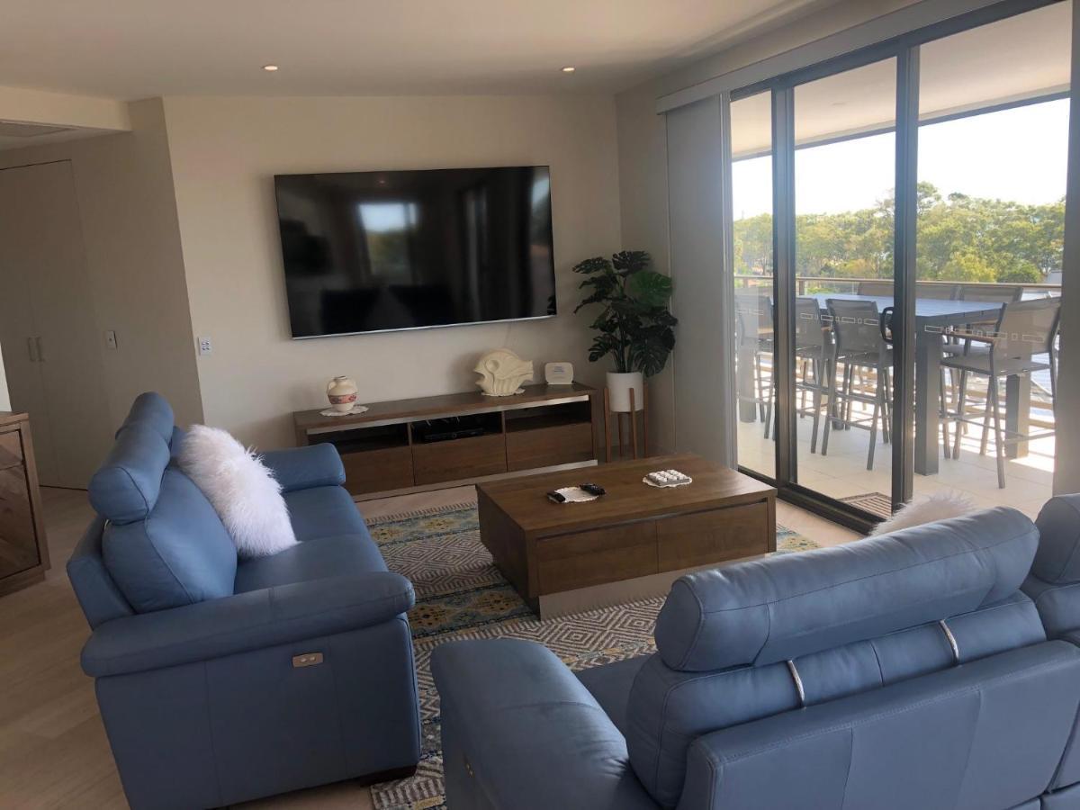 허비베이 그랜드 머큐어 알레그라 허비 베이 아파트 호텔 외부 사진 Living room at the Ritz-Carlton, South Beach