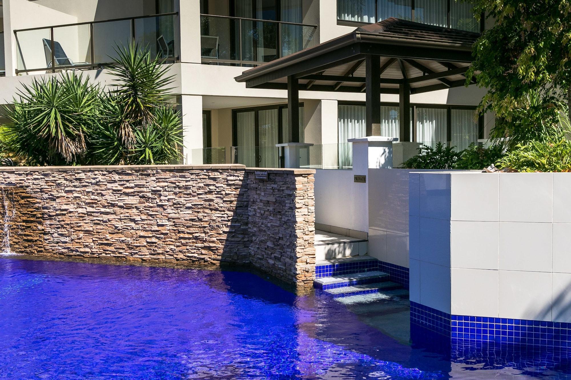 허비베이 그랜드 머큐어 알레그라 허비 베이 아파트 호텔 외부 사진 A pool at the W Hotel, Brisbane