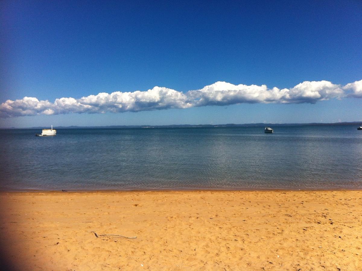 허비베이 그랜드 머큐어 알레그라 허비 베이 아파트 호텔 외부 사진 View of the bay from the beach