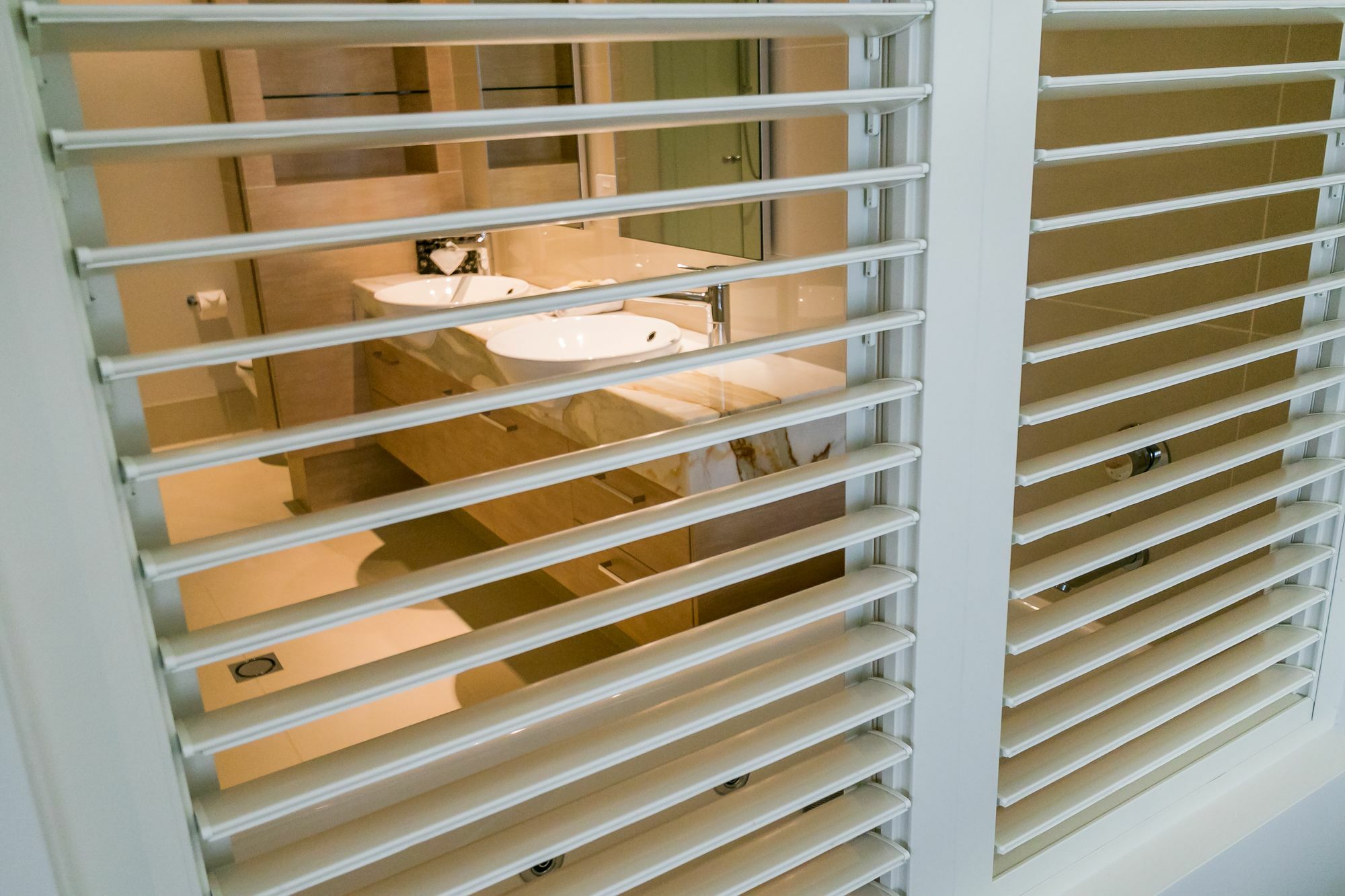 허비베이 그랜드 머큐어 알레그라 허비 베이 아파트 호텔 외부 사진 A window shutter