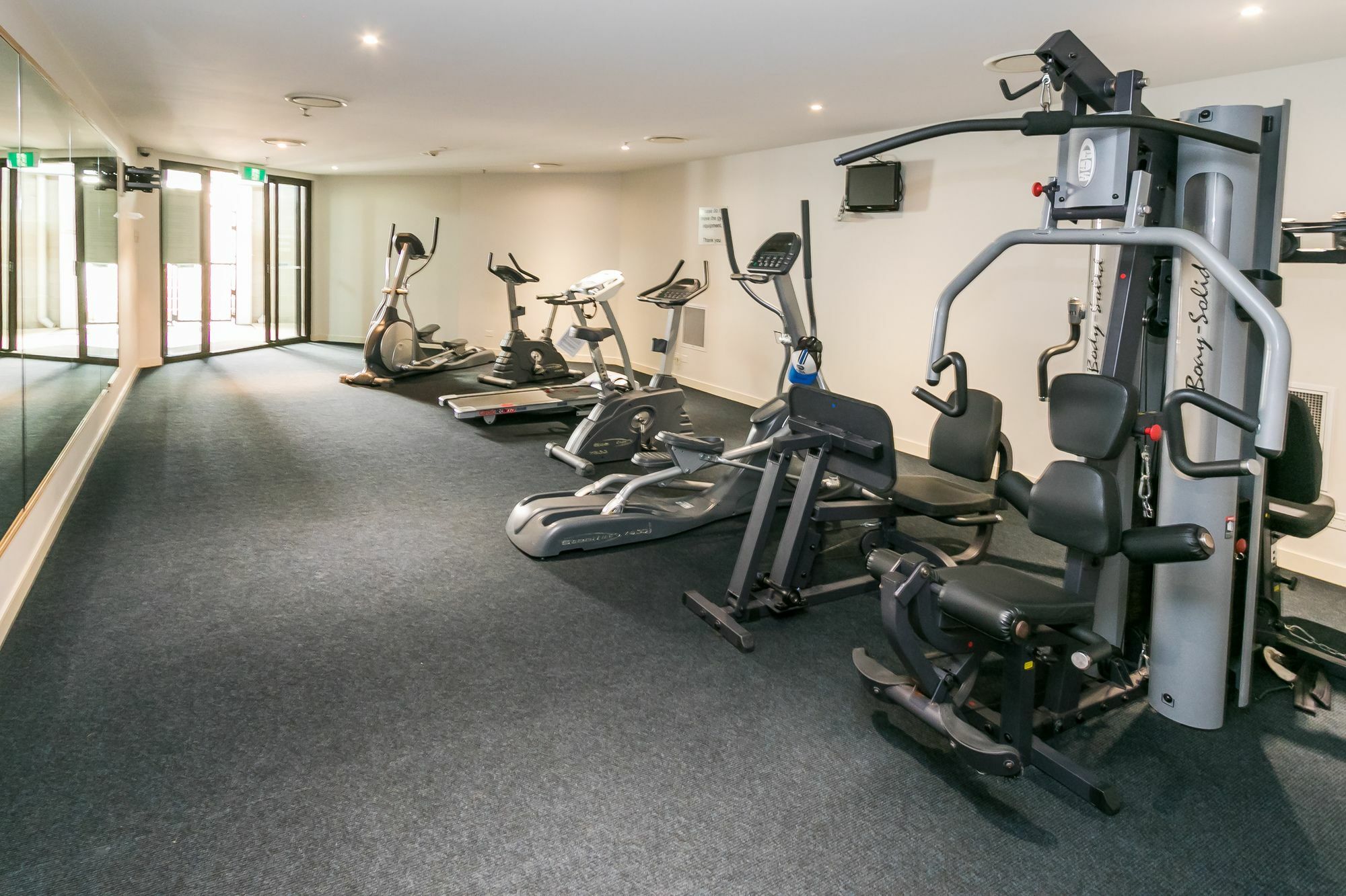 허비베이 그랜드 머큐어 알레그라 허비 베이 아파트 호텔 외부 사진 The gym at the hotel