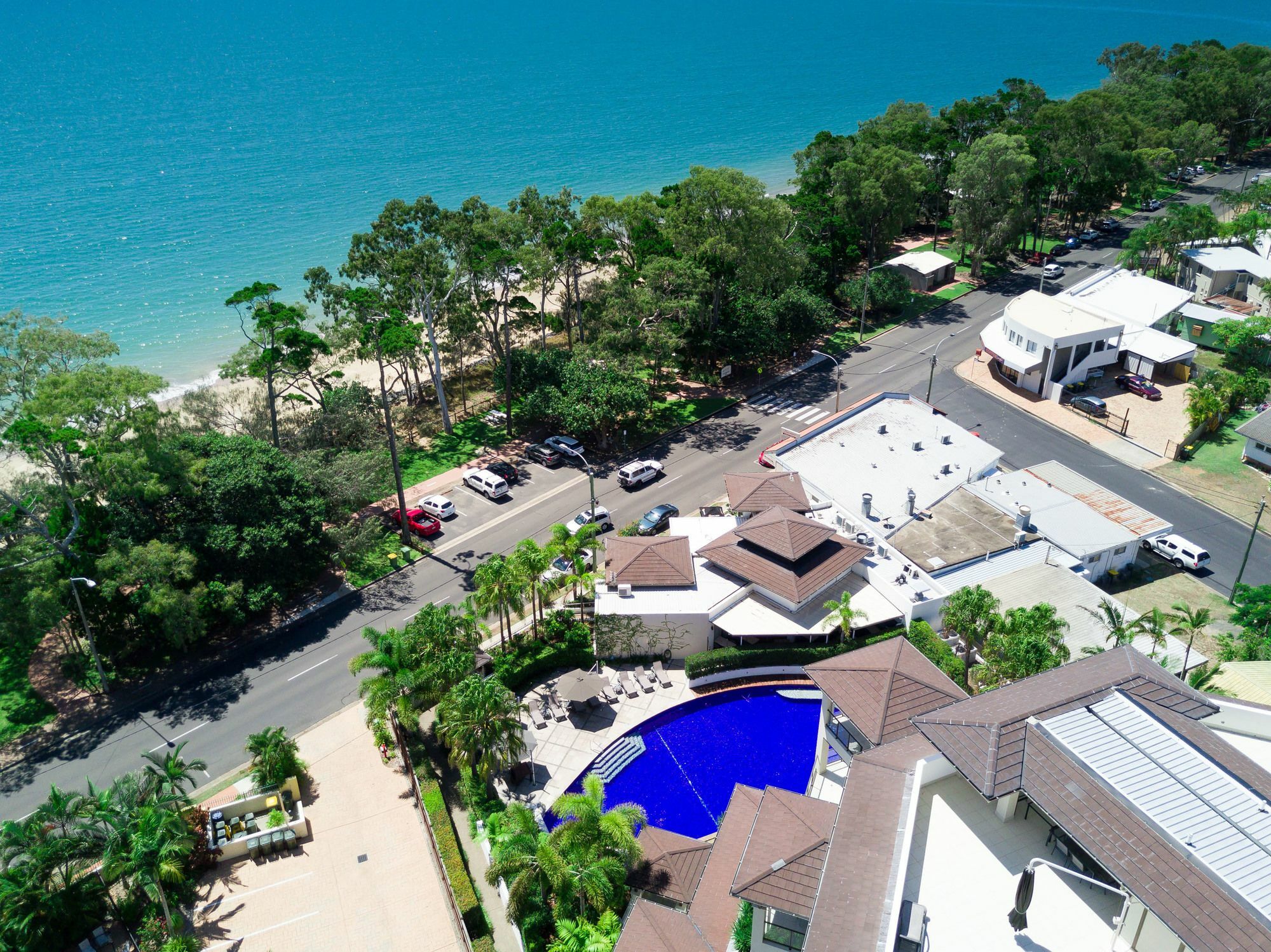 허비베이 그랜드 머큐어 알레그라 허비 베이 아파트 호텔 외부 사진 Aerial view of the resort